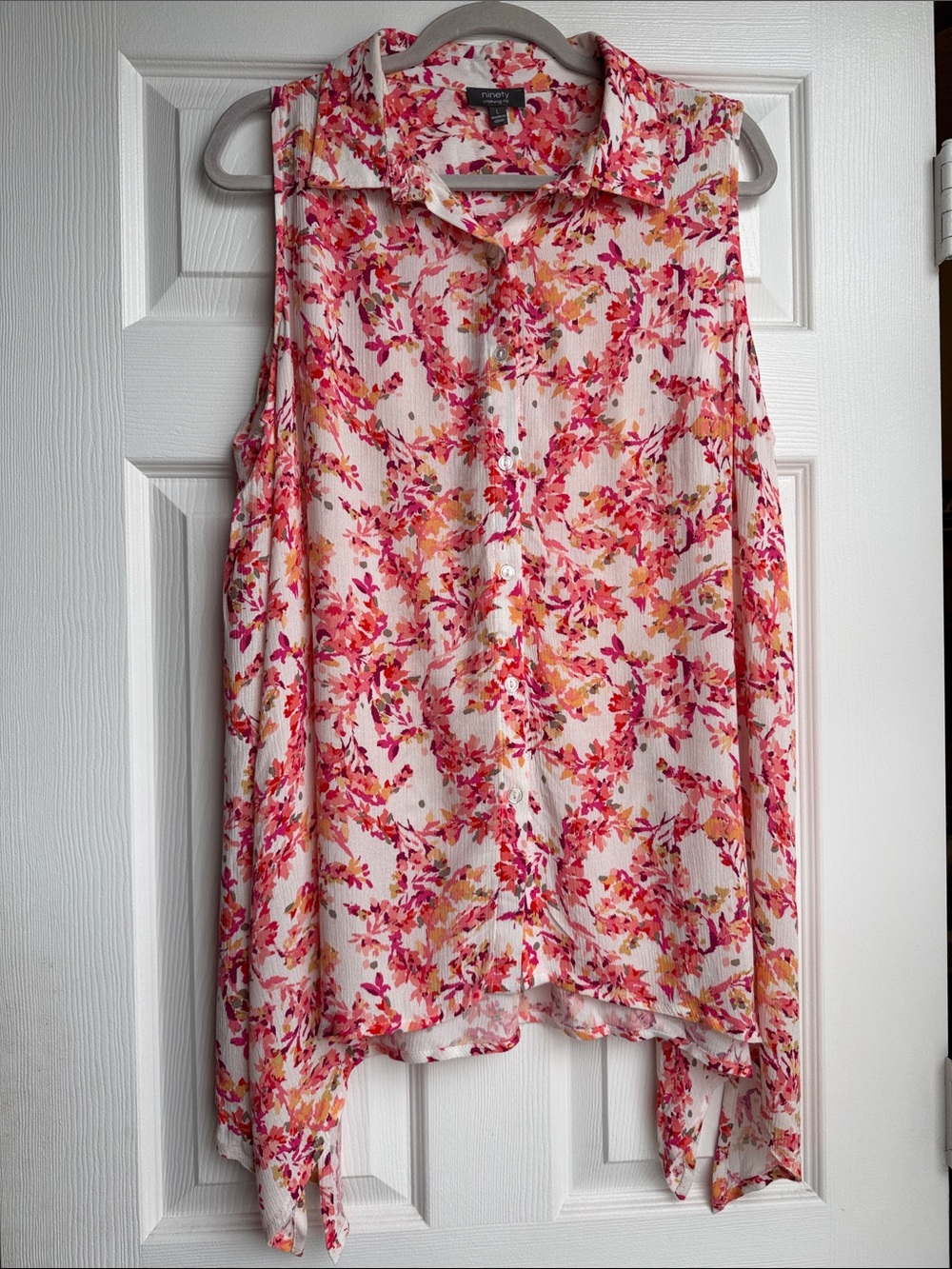 Ninety Sleeveless Button-Front Floral Blouse - Size L